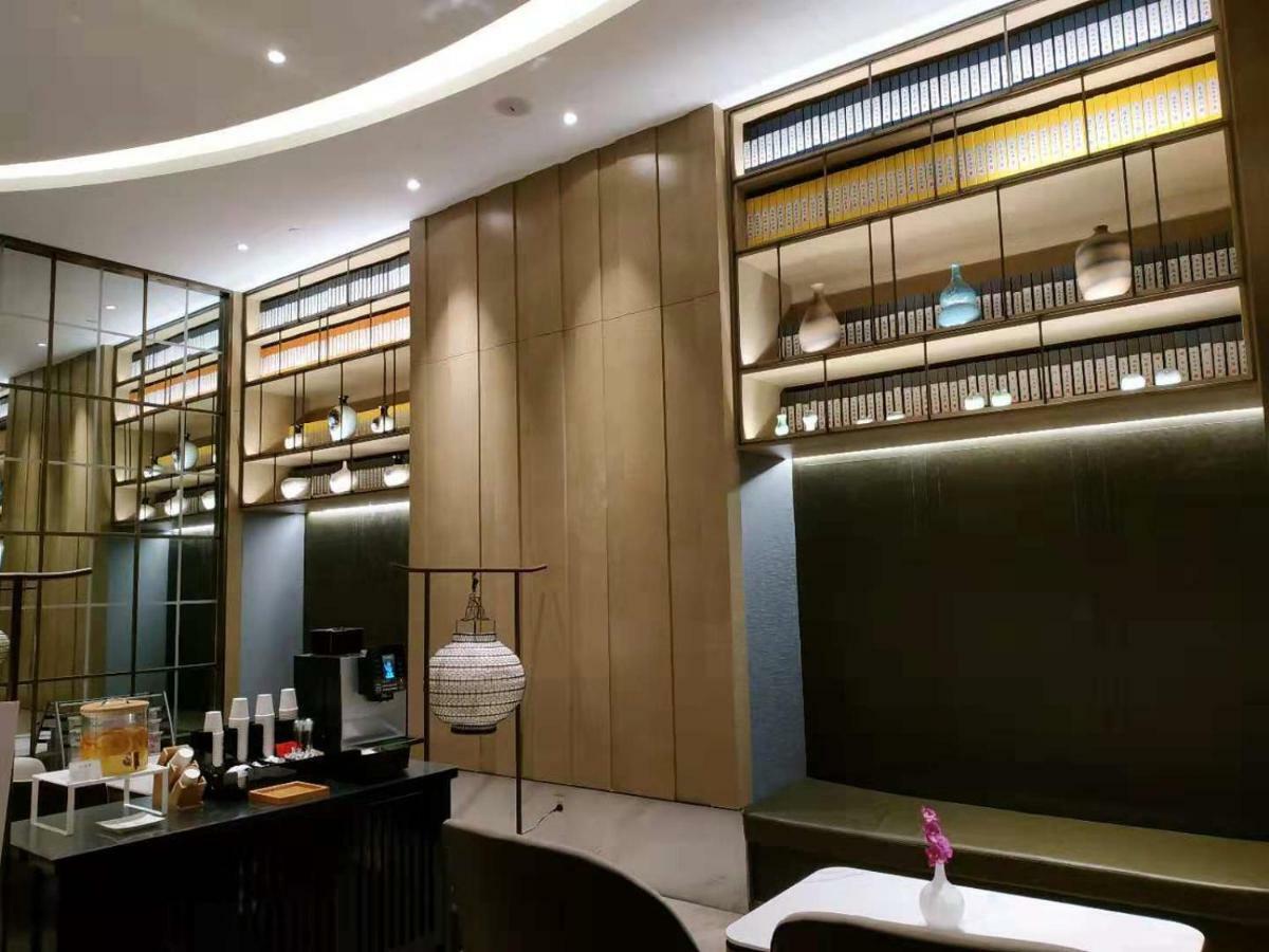 Metropolo, Wuhan, Wuchang Jiangtan Jiyuqiao Subway Station מראה חיצוני תמונה